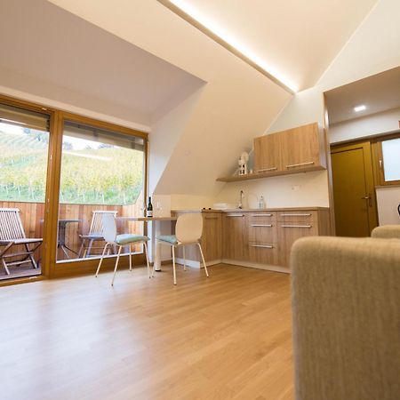 Vino Valdhuber Apartments Svecina Екстер'єр фото